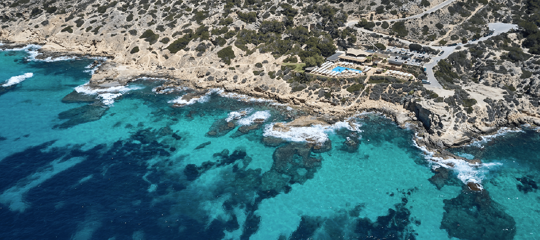 Ubicación exclusiva de Mhares Sea Club sobre los acantilados de Puig de Ros, el mejor local para eventos en Mallorca.